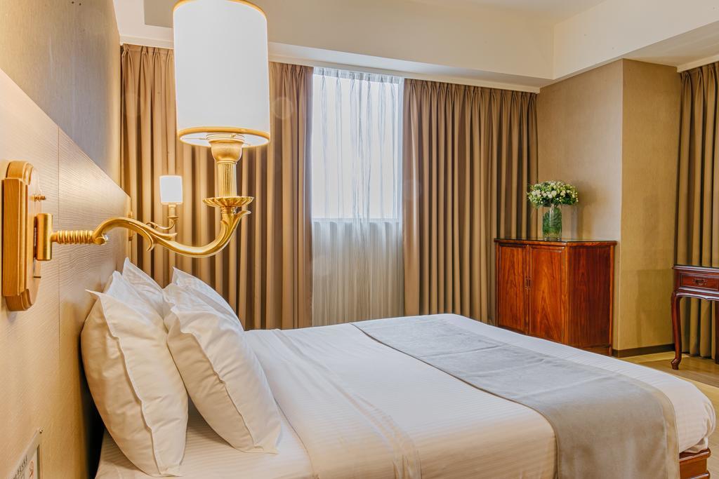 Highness Hotel Guishan Exterior photo
