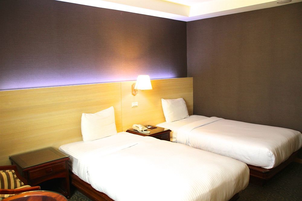 Highness Hotel Guishan Exterior photo