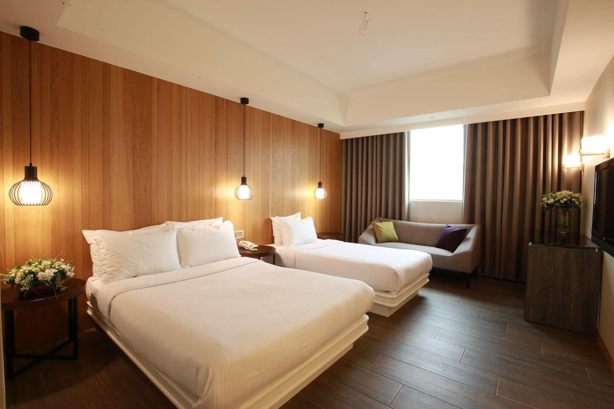 Highness Hotel Guishan Exterior photo